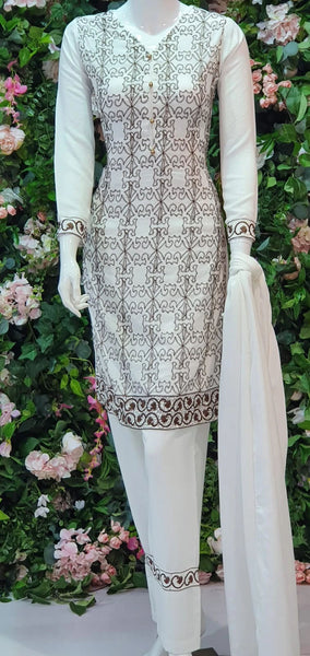 WHITE READYMADE PAKISTANI PREMIUM LINEN SALWAR KAMEEZ - Asian Party Wear