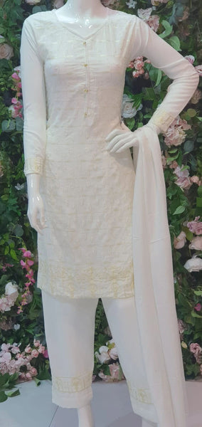 MAGNIFICENT WHITE LINEN READYMADE PAKISTANI SALWAR SUIT - Asian Party Wear