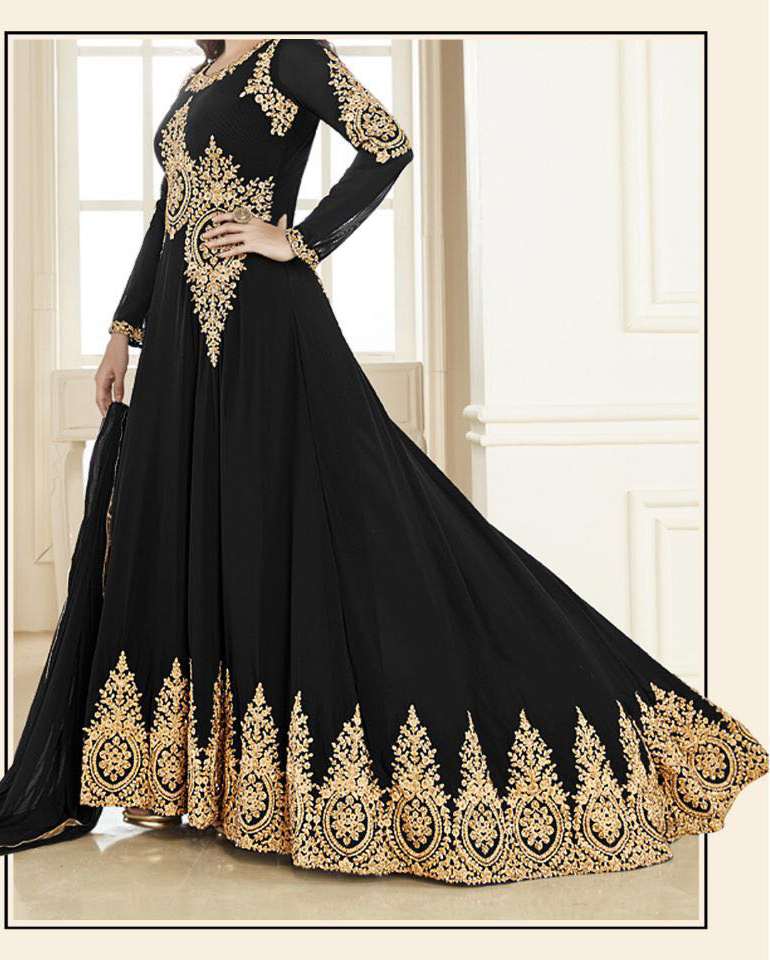 Heavy Designer Black Wedding Lehenga for Indian Bridal Wear – Nameera by  Farooq